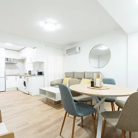 Lovely Pena Center Apartment